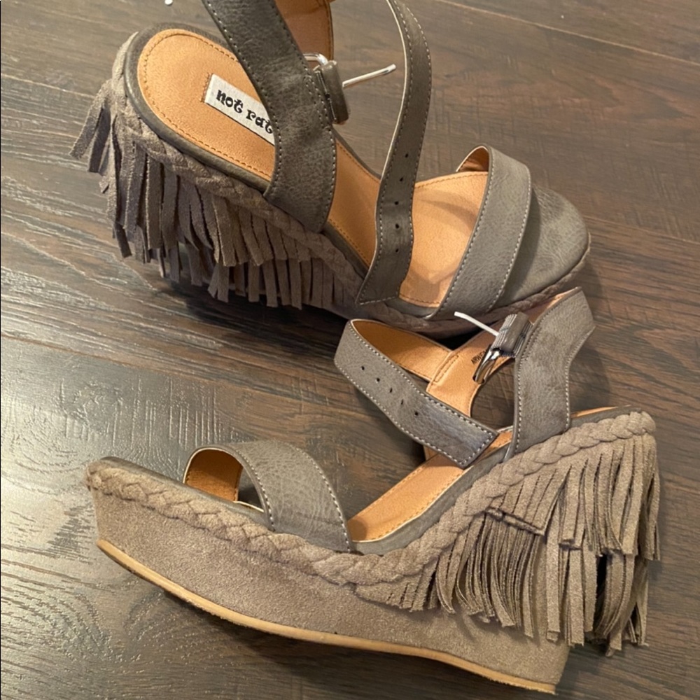 Fringe Wedges